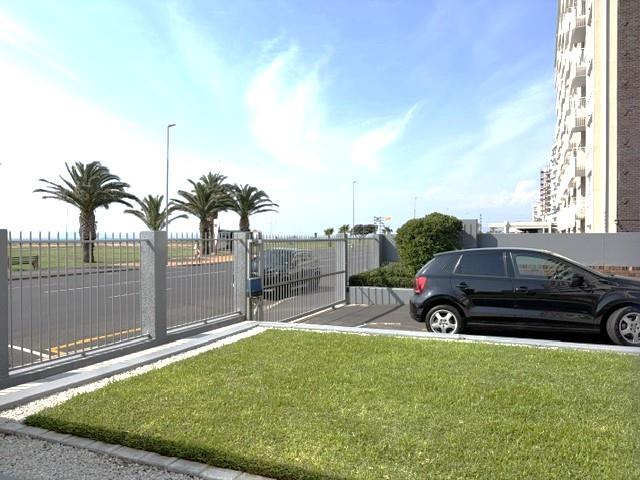 To Let 2 Bedroom Property for Rent in Mouille Point Western Cape